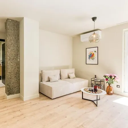 ホテル Le Mila ¶ Centre ¶ Confort ¶ Tram ¶ Climatisation グルノーブル