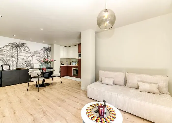 Le Mila ¶ Centre ¶ Confort ¶ Tram ¶ Climatisation ホテル *