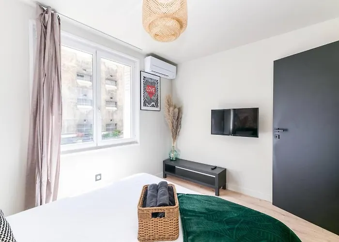 Le Mila ¶ Centre ¶ Confort ¶ Tram ¶ Climatisation * גרנובל