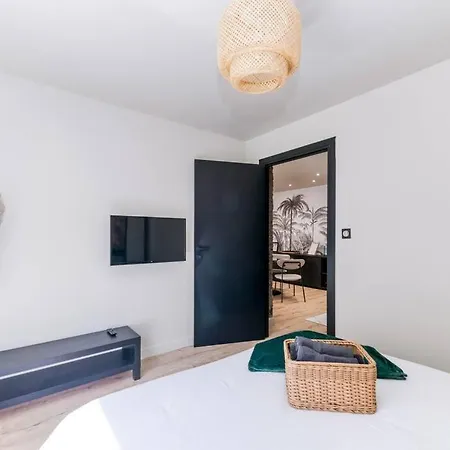 Le Mila ¶ Centre ¶ Confort ¶ Tram ¶ Climatisation Otel *