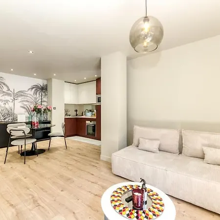 Le Mila ¶ Centre ¶ Confort ¶ Tram ¶ Climatisation Otel *